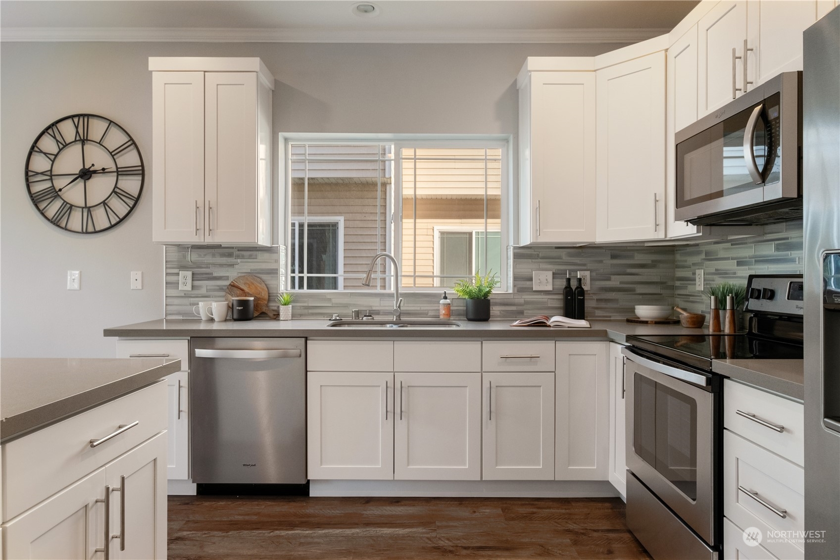 property viewer photo 4