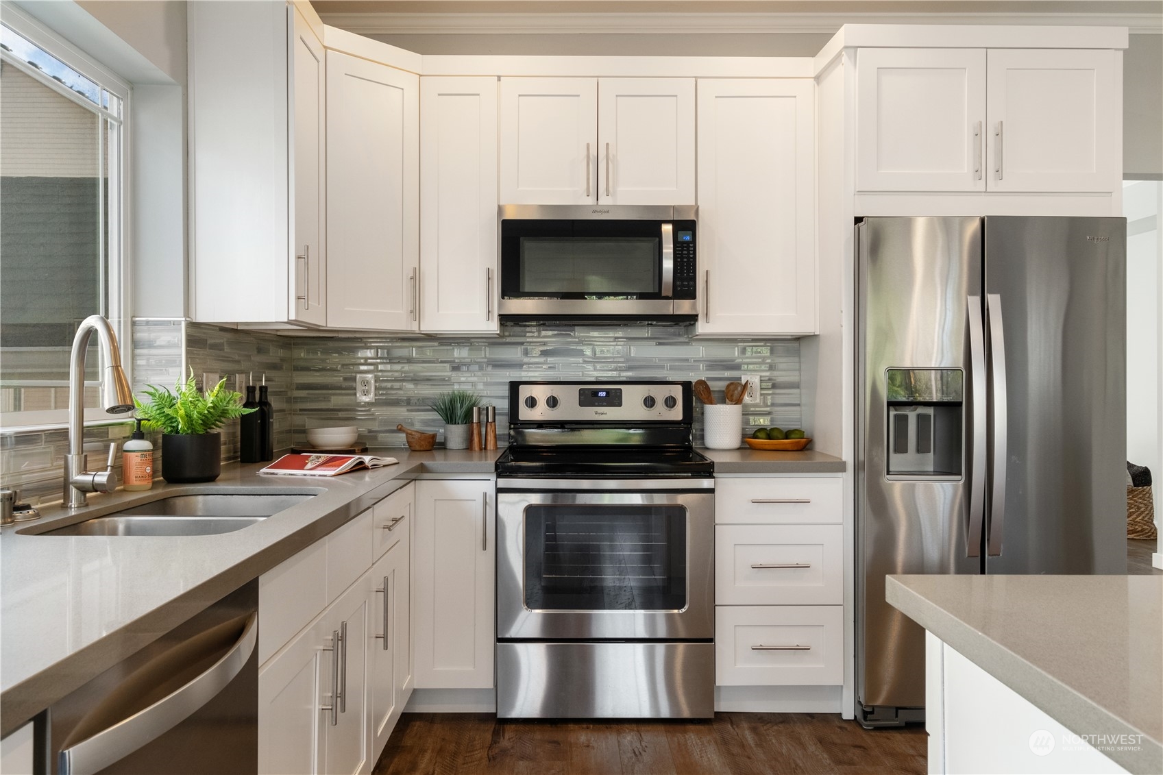property viewer photo 5
