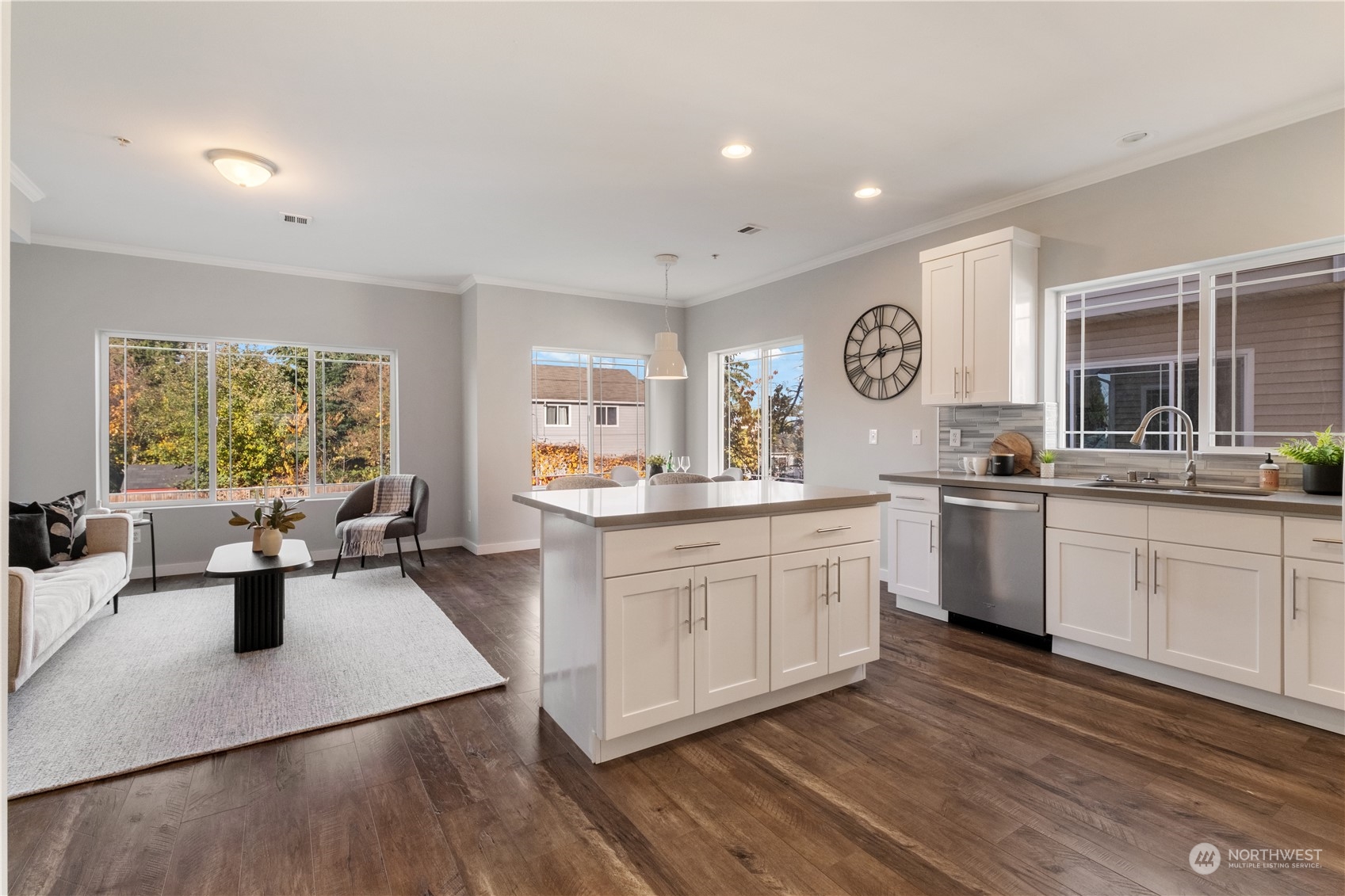property viewer photo 6