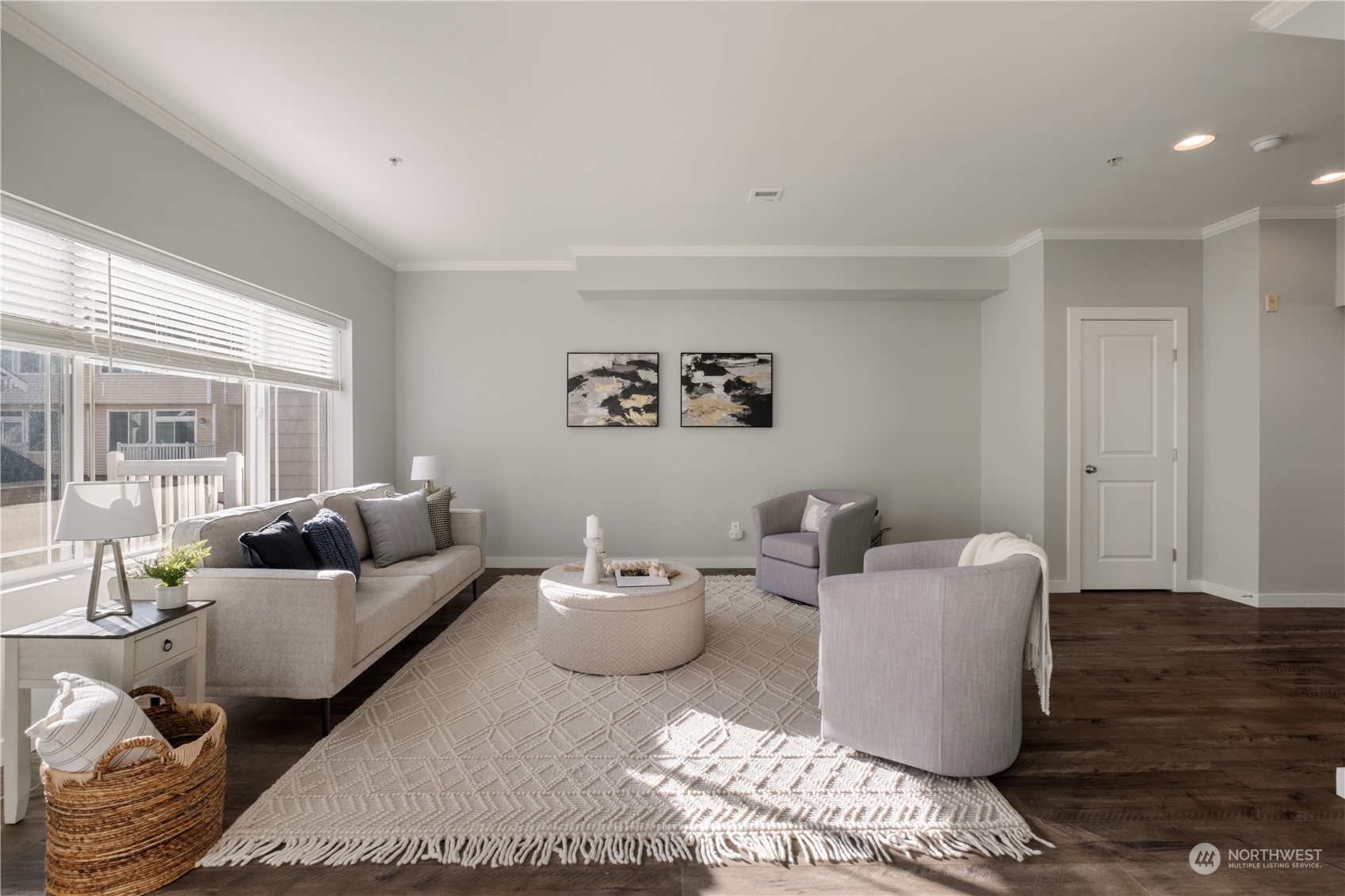 property viewer photo 8