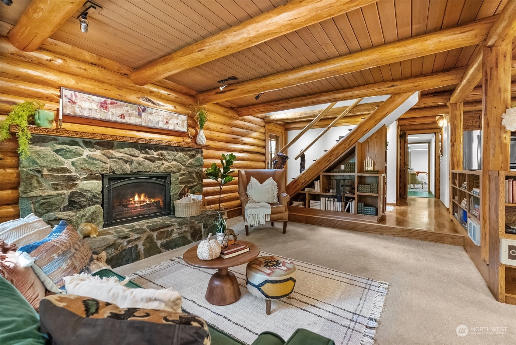 property viewer photo 7