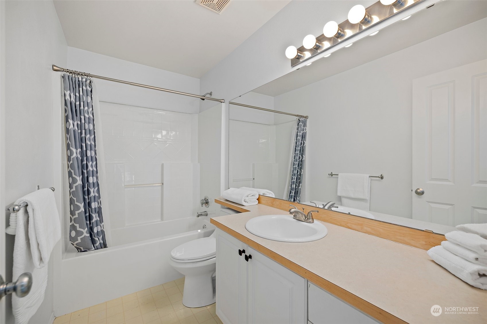 property viewer photo 27