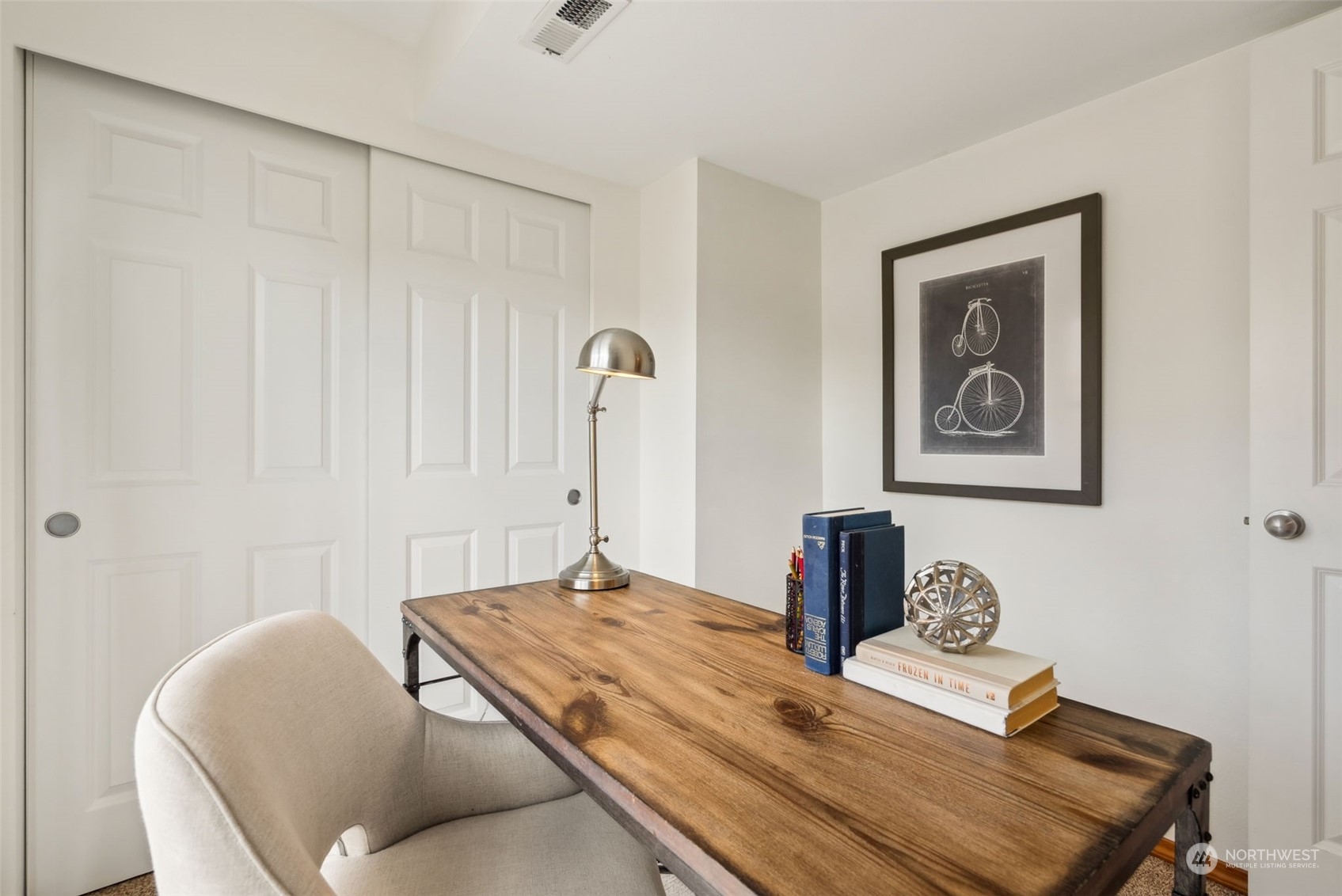 property viewer photo 26