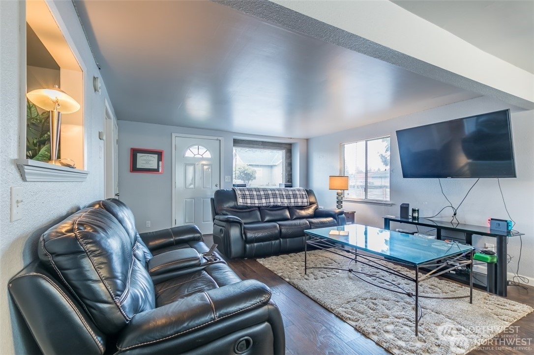 property viewer photo 10