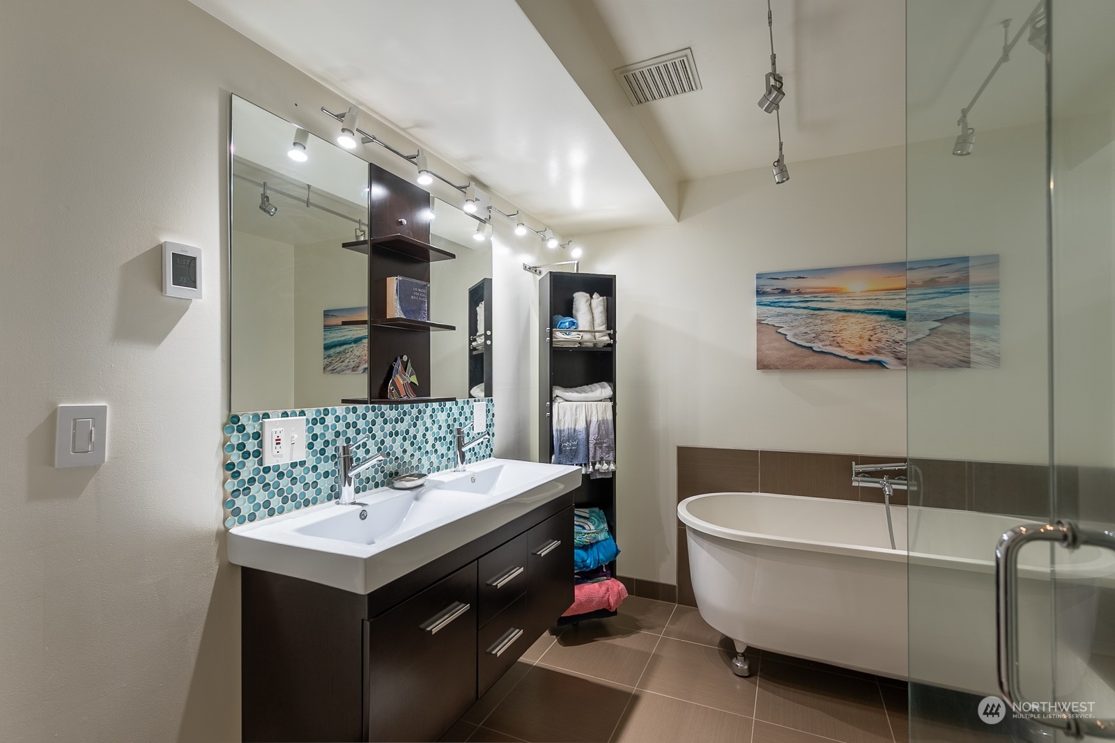 property viewer photo 25