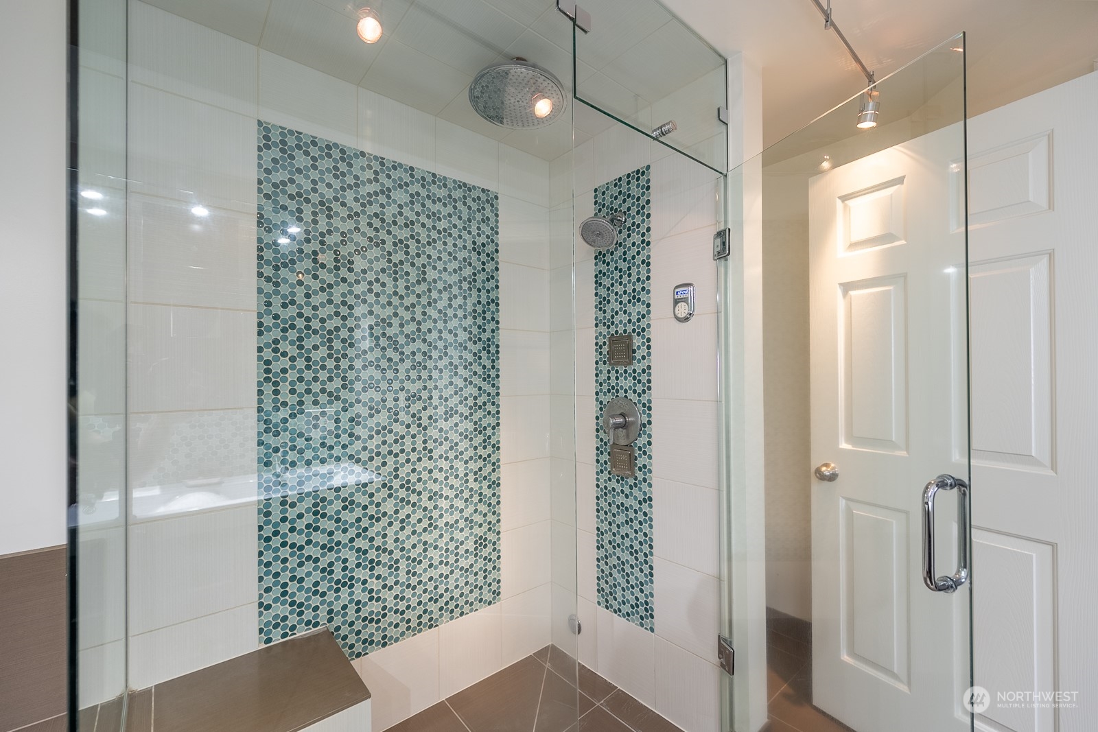 property viewer photo 26