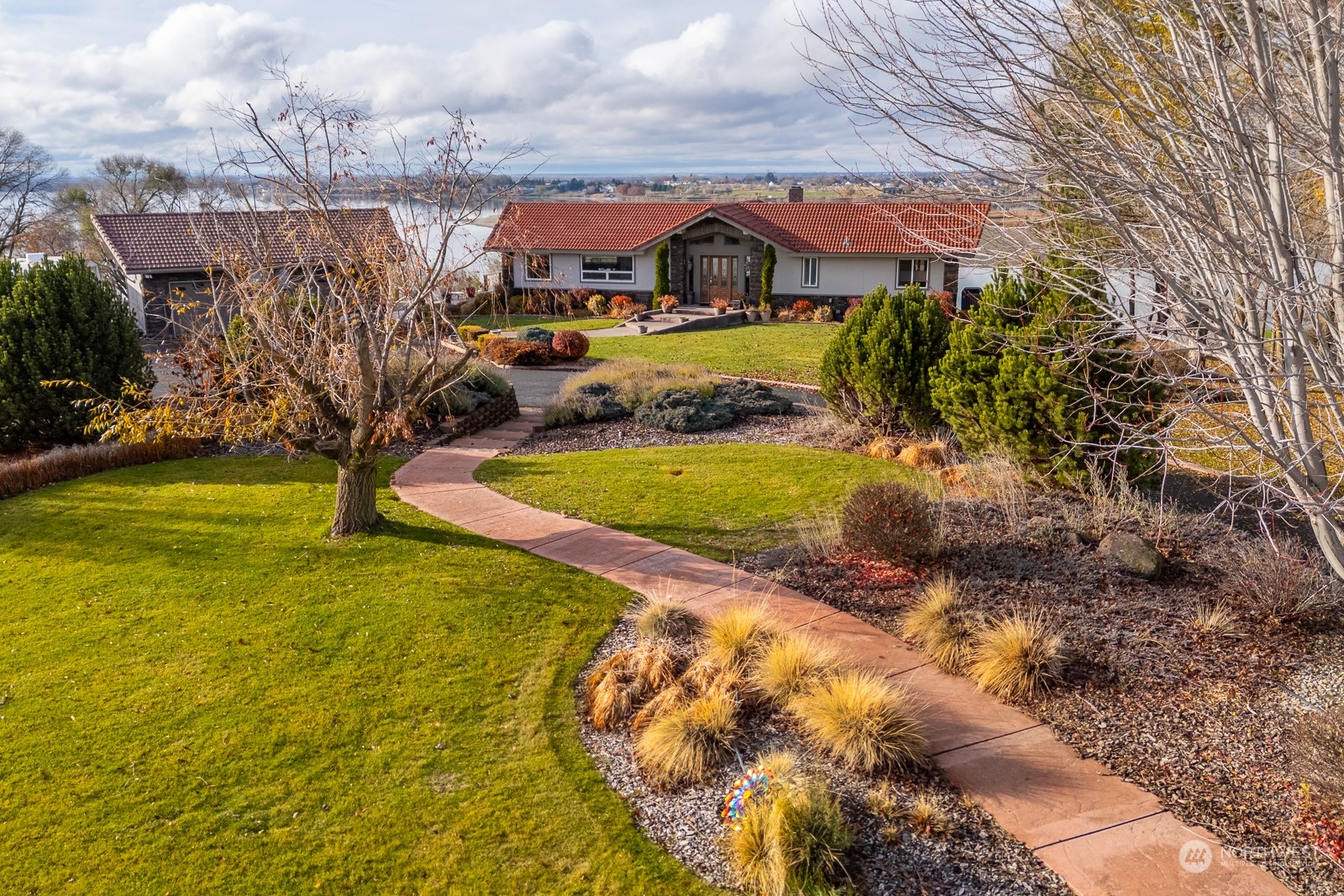 property viewer photo 38
