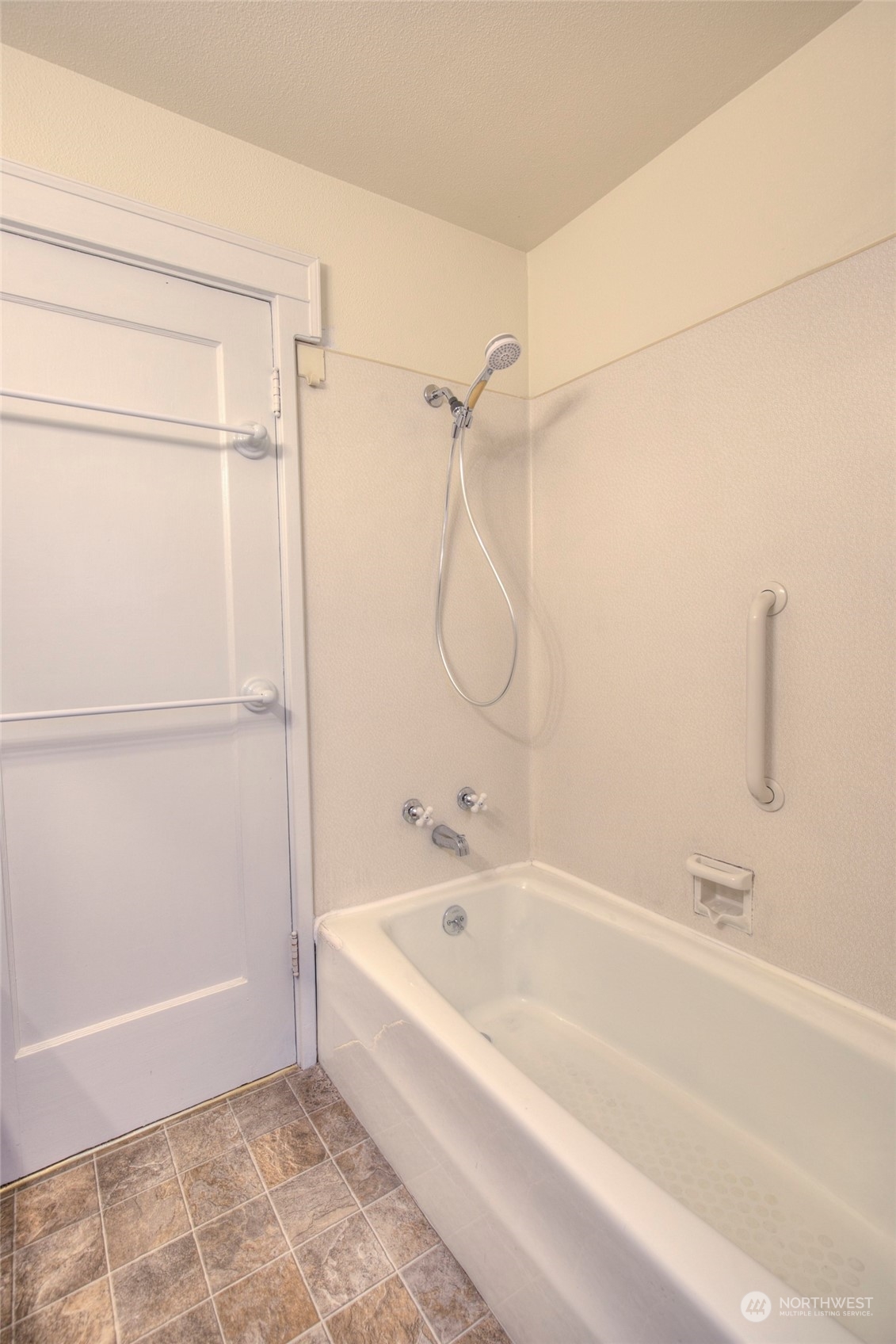property viewer photo 13