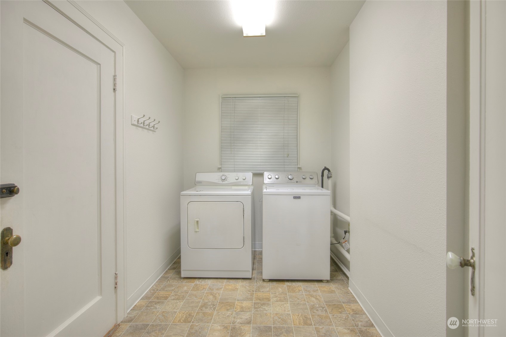 property viewer photo 15