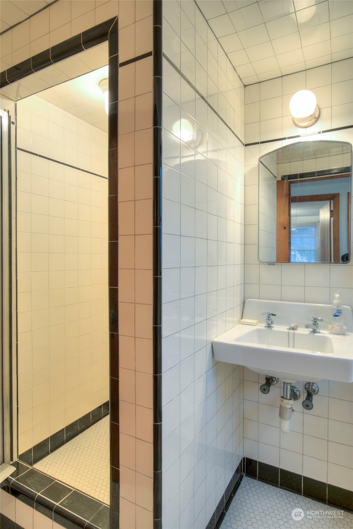 property viewer photo 18