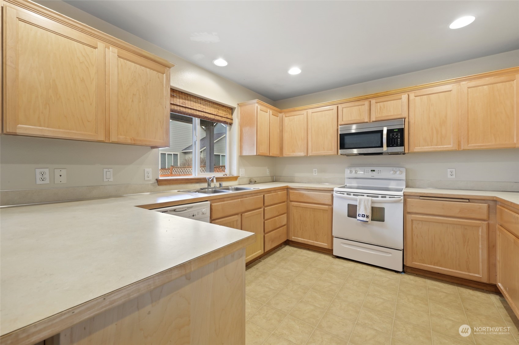 property viewer photo 9