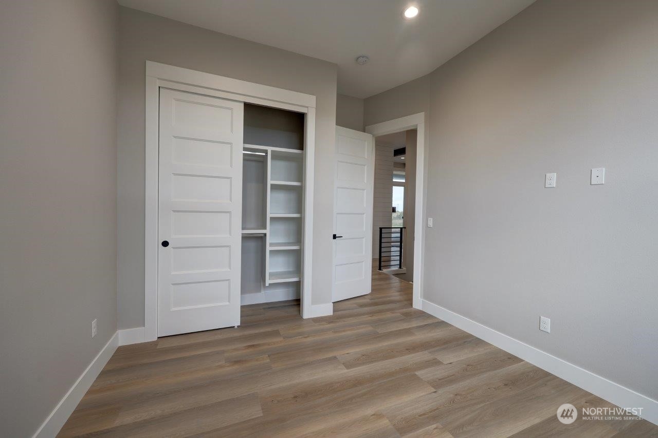 property viewer photo 28