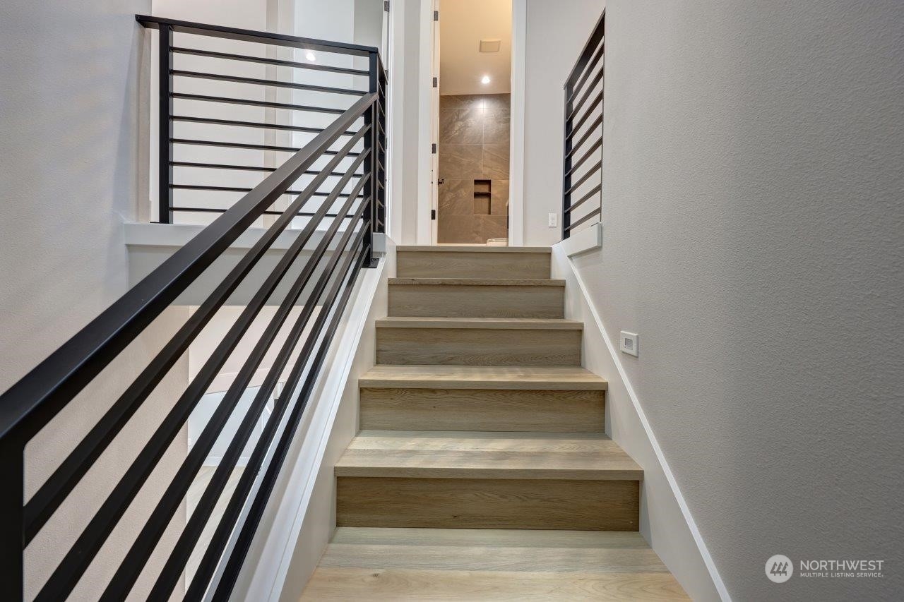 property viewer photo 30