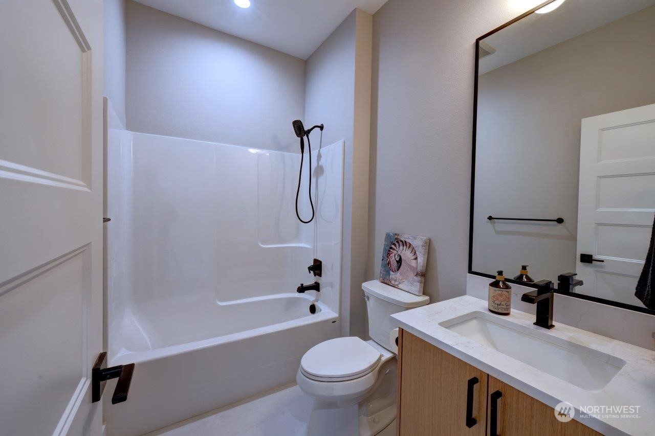 property viewer photo 35