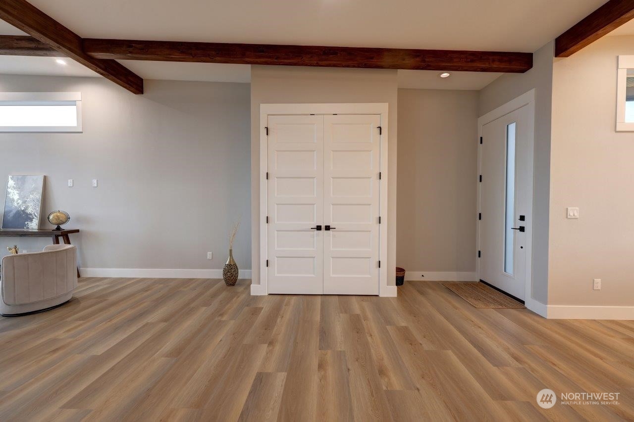 property viewer photo 7