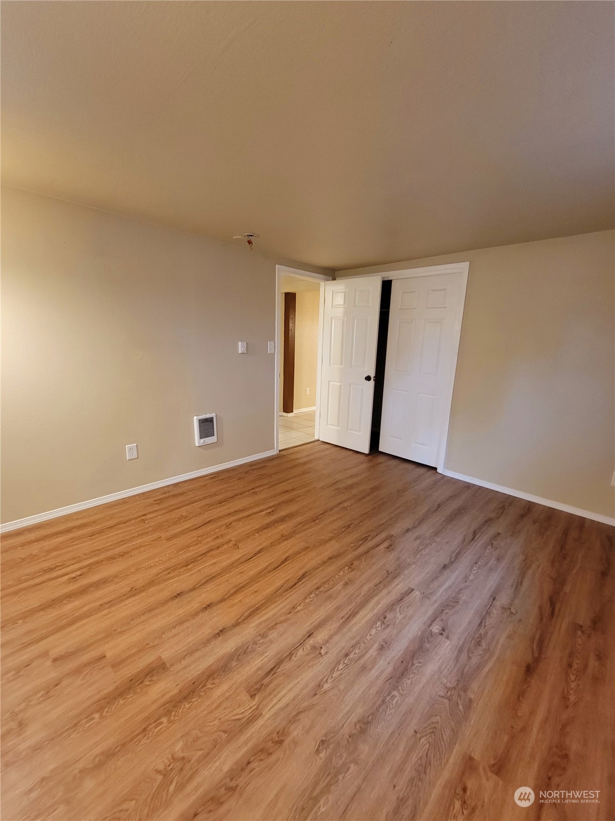 property viewer photo 19