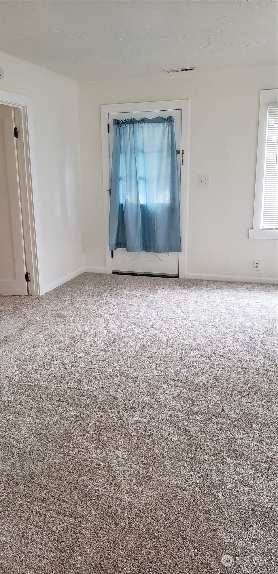 property viewer photo 3