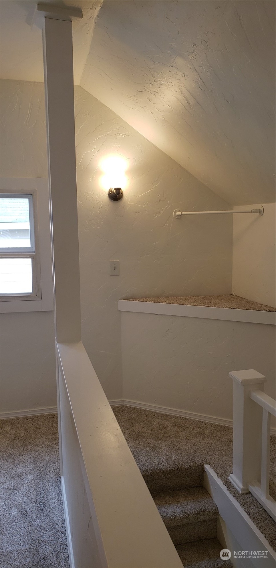 property viewer photo 9