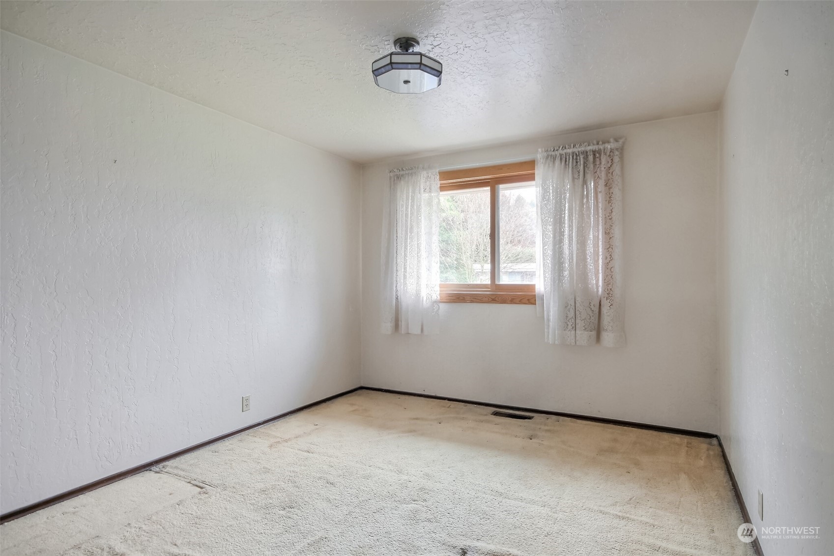 property viewer photo 16