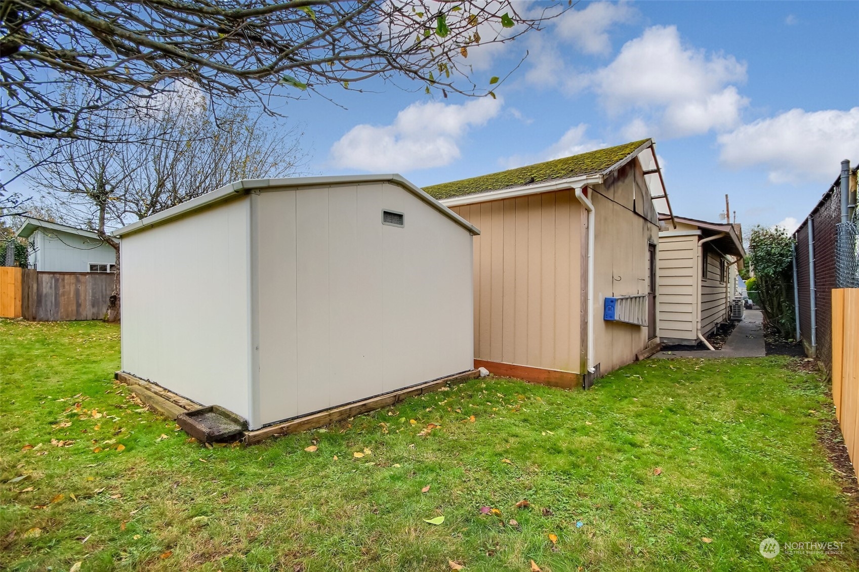 property viewer photo 35