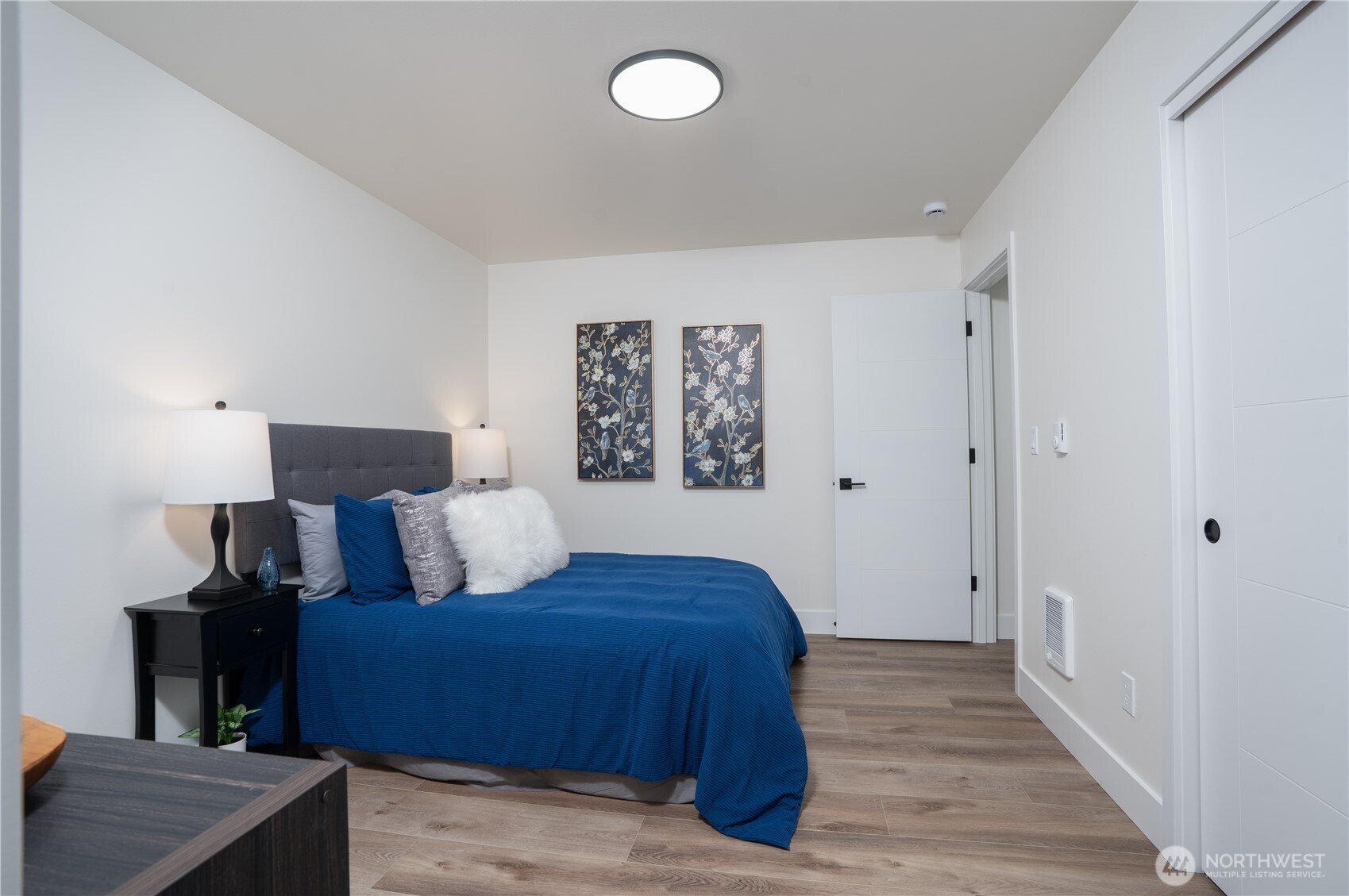 property viewer photo 11