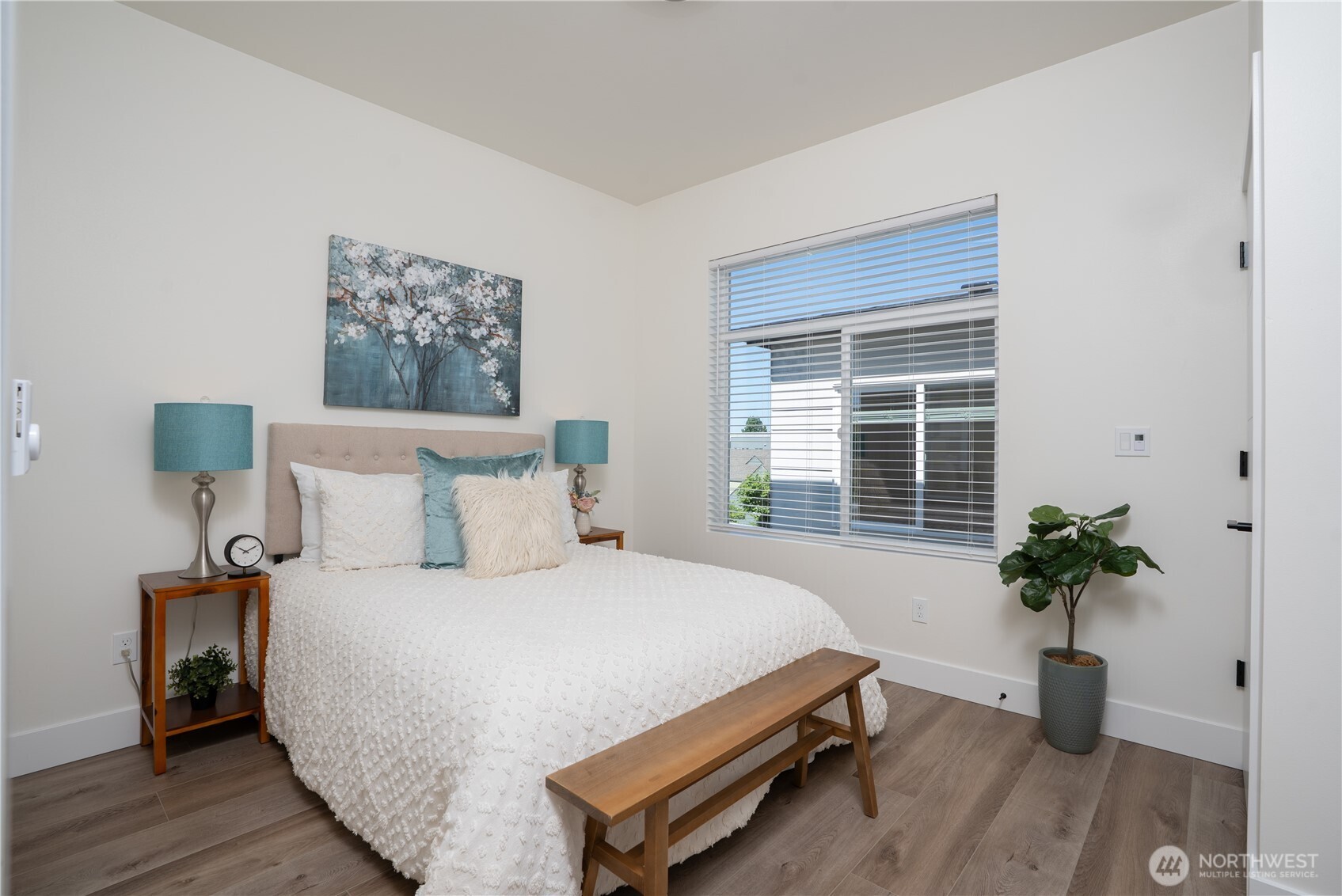 property viewer photo 6