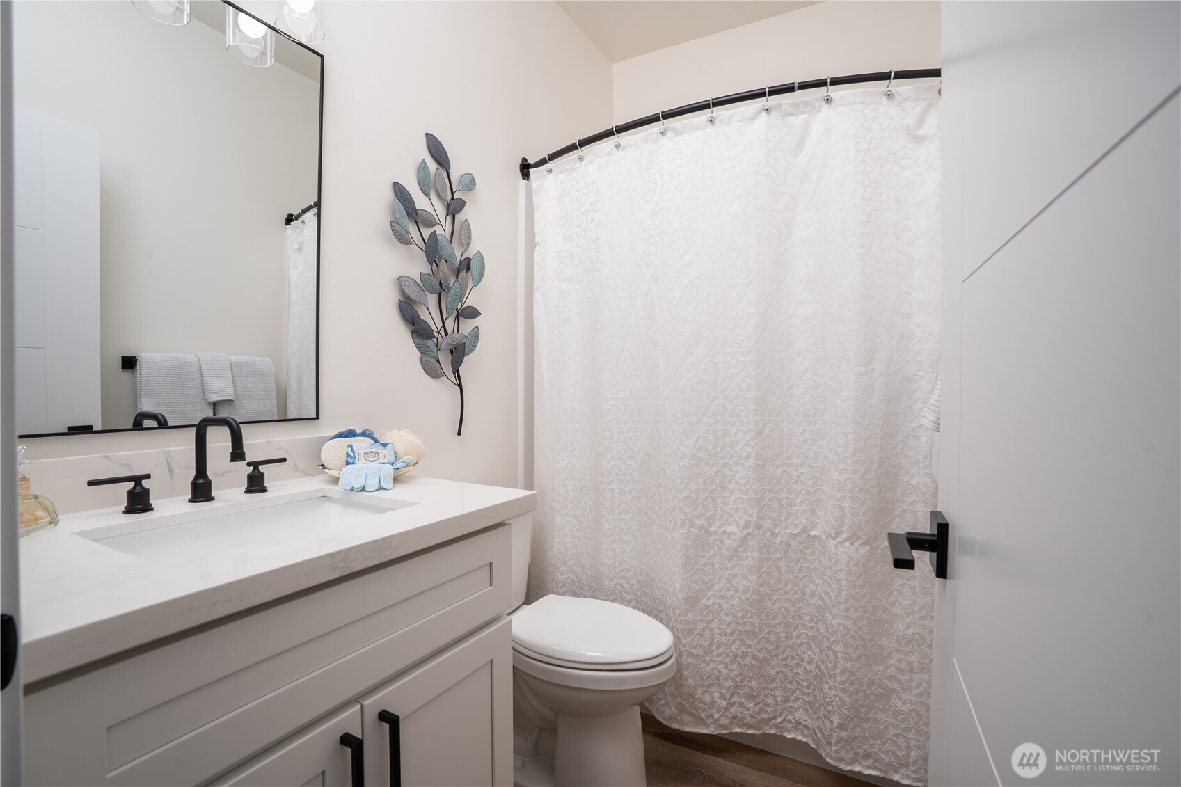 property viewer photo 7