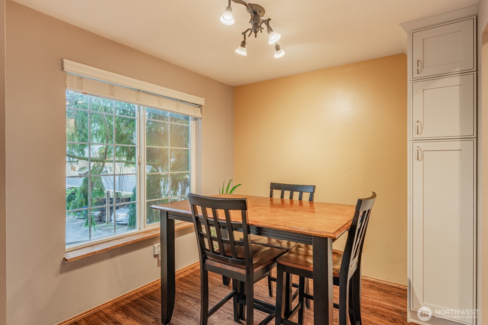 property viewer photo 4