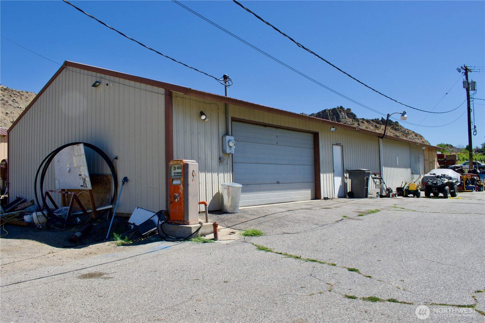 main property photo 16