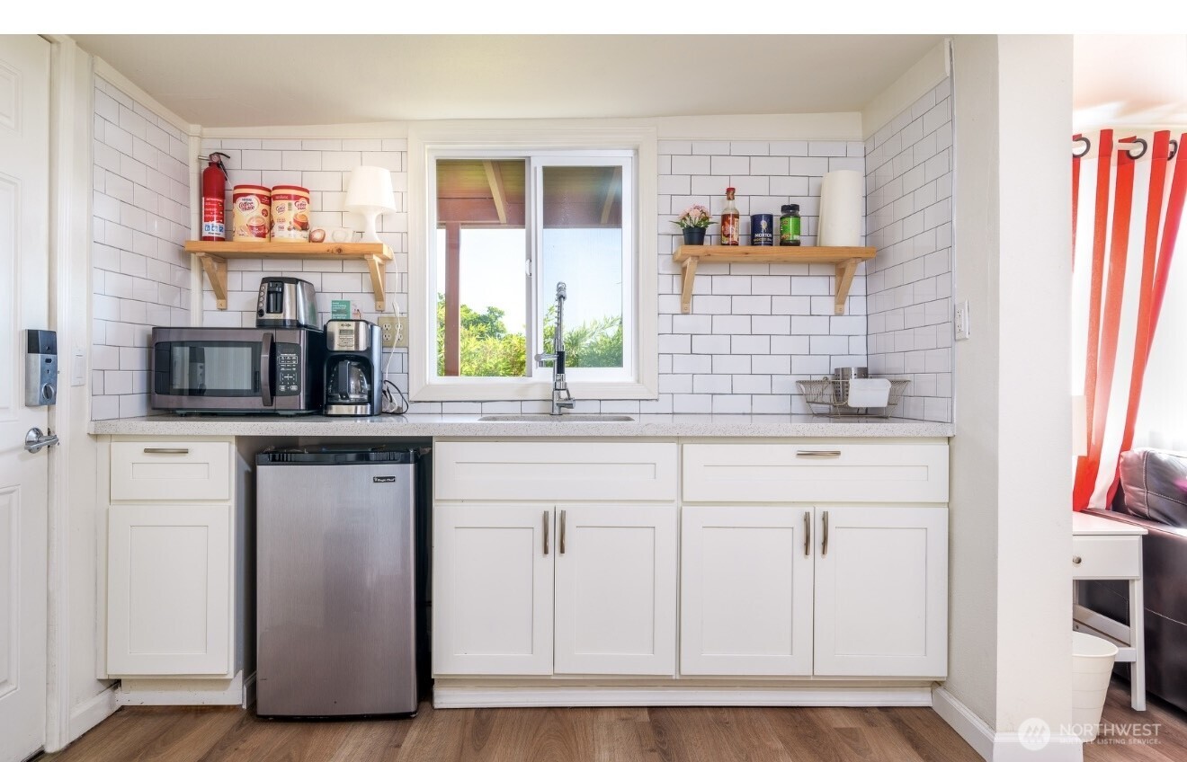 property viewer photo 10