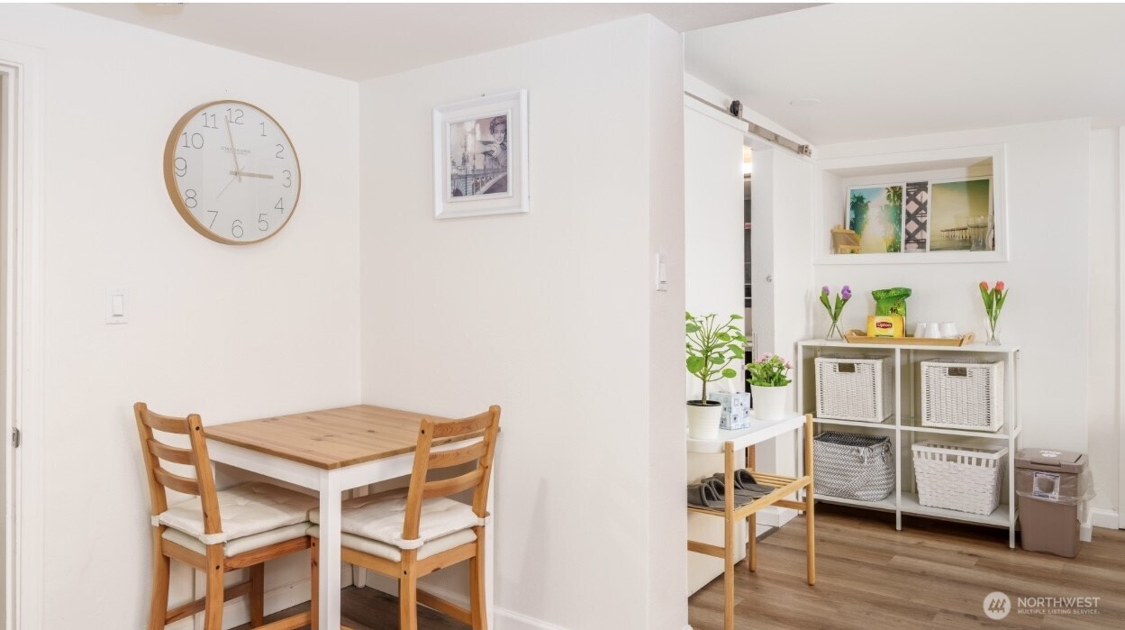 property viewer photo 7