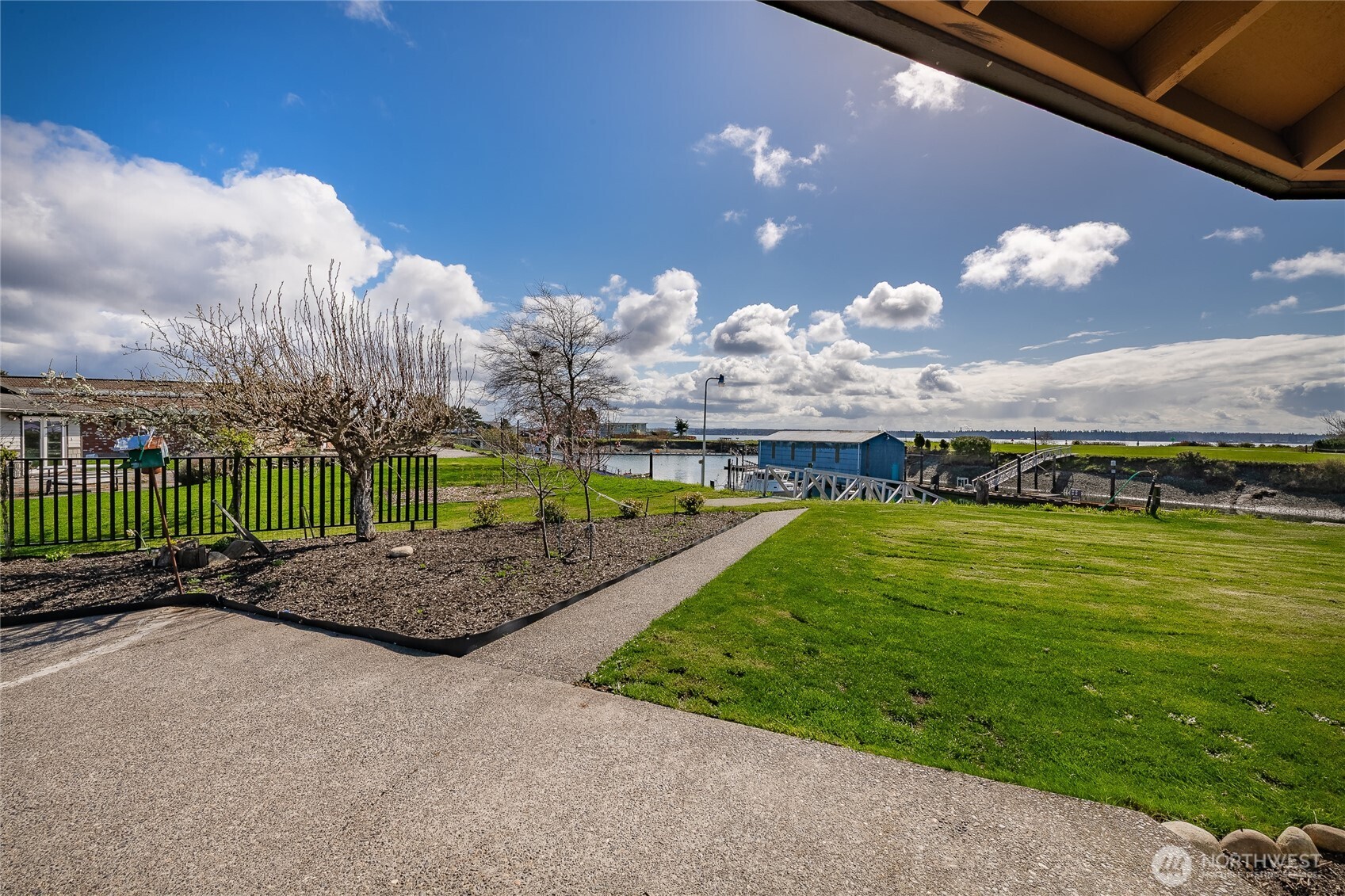 property viewer photo 15