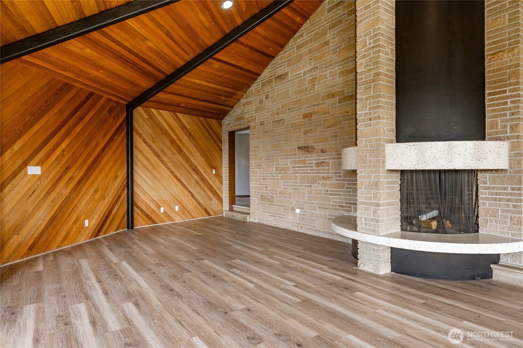 property viewer photo 18