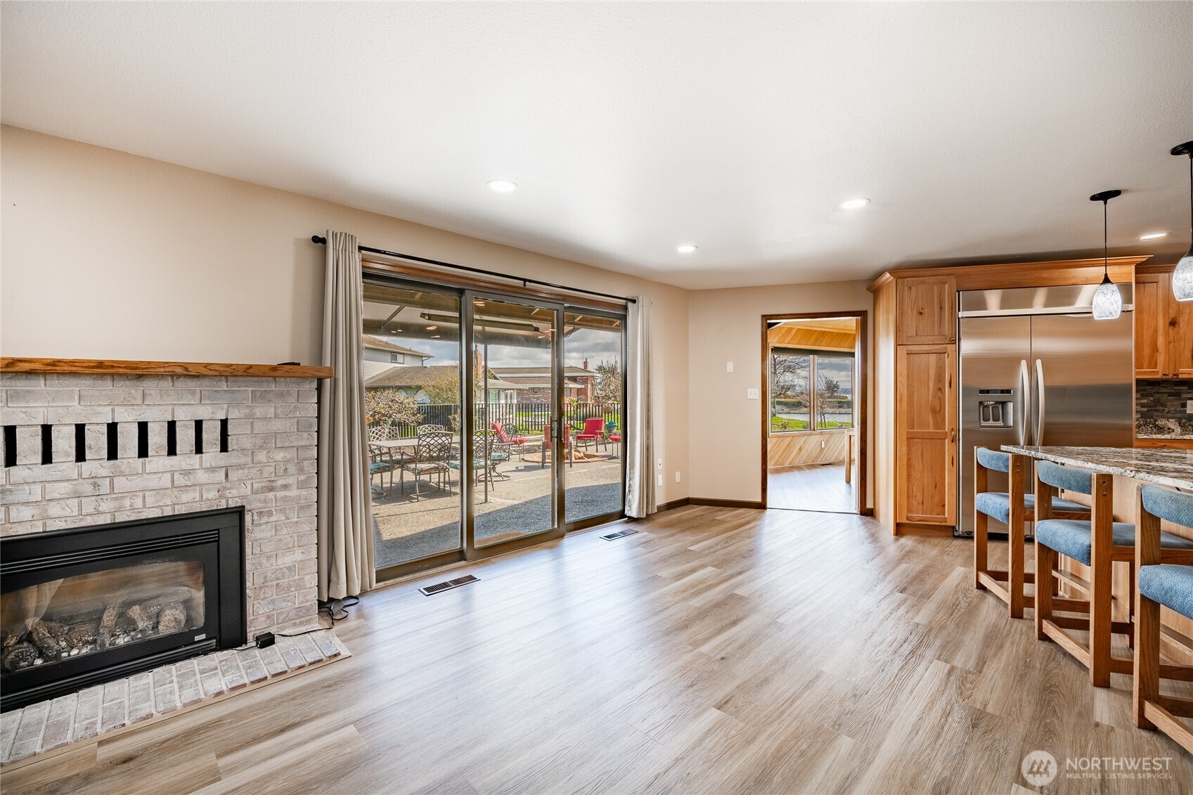 property viewer photo 25