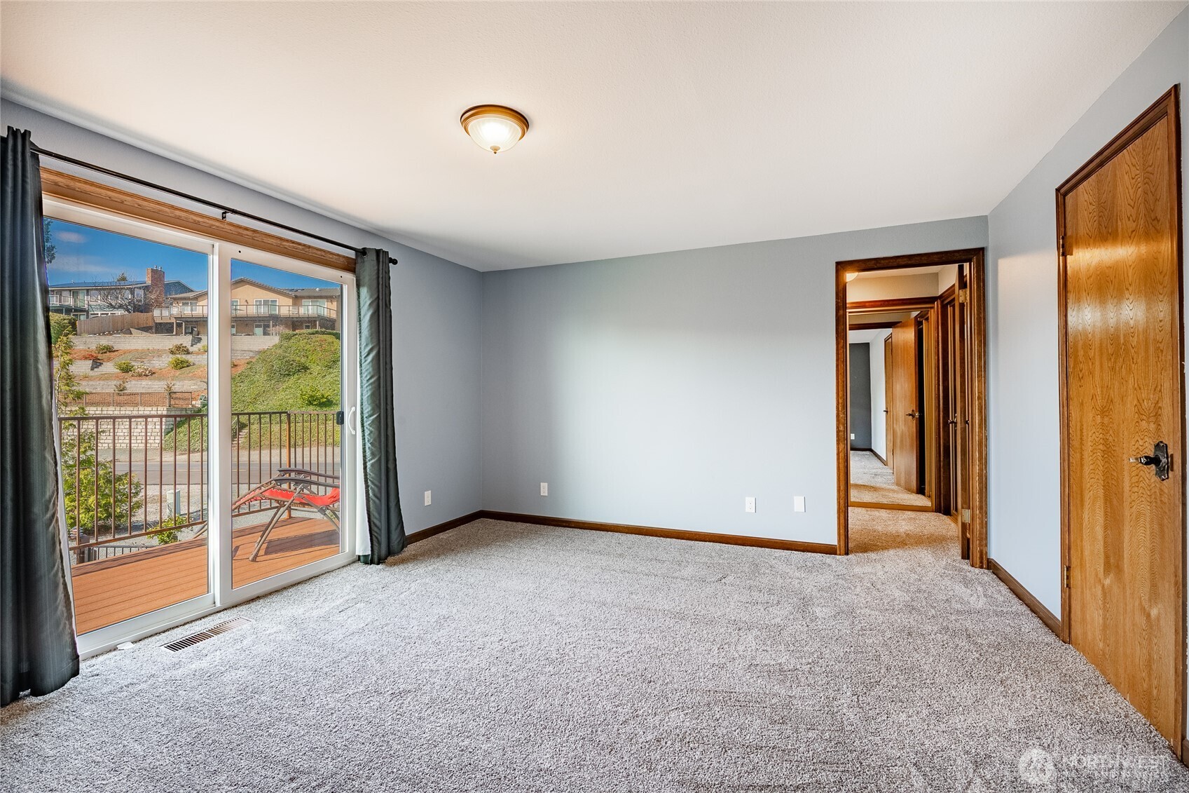 property viewer photo 30