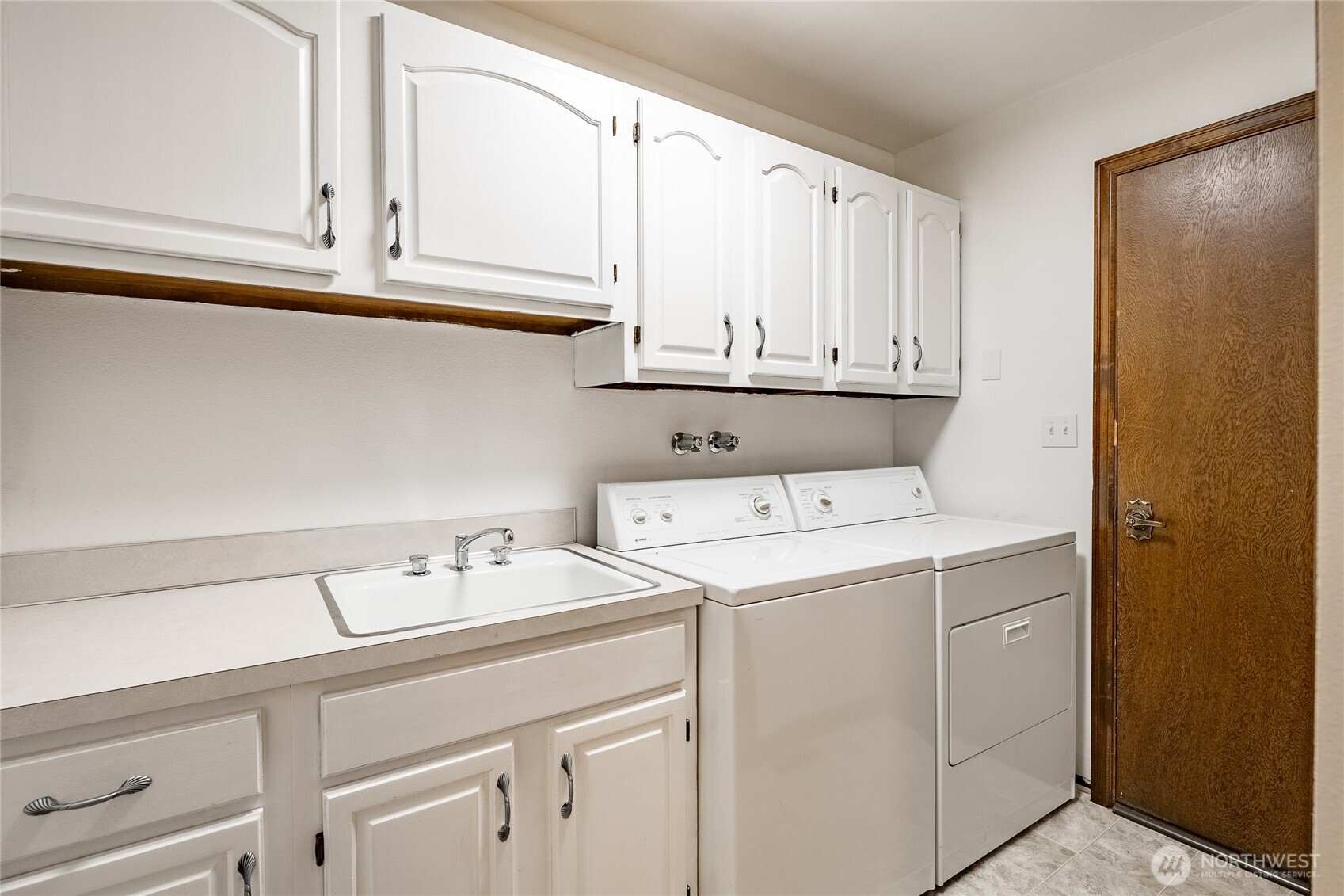 property viewer photo 32