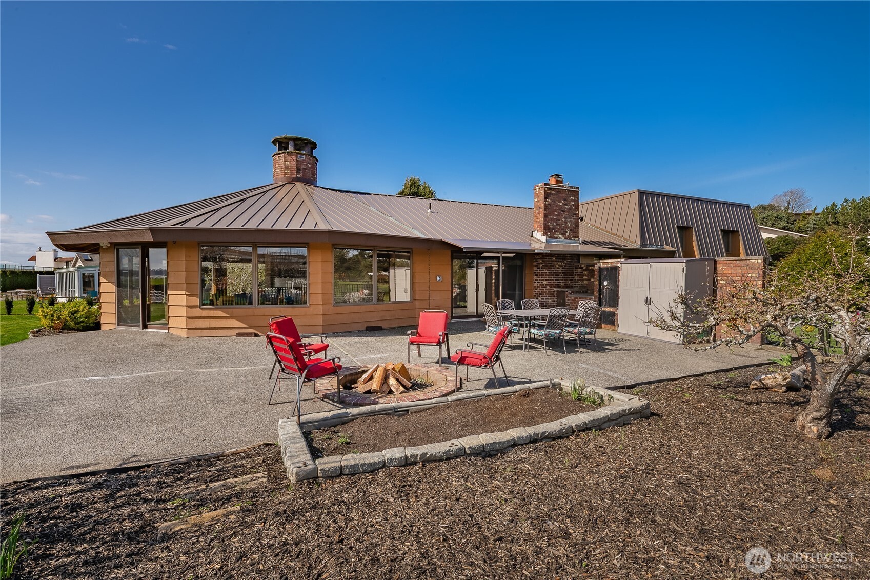 property viewer photo 9