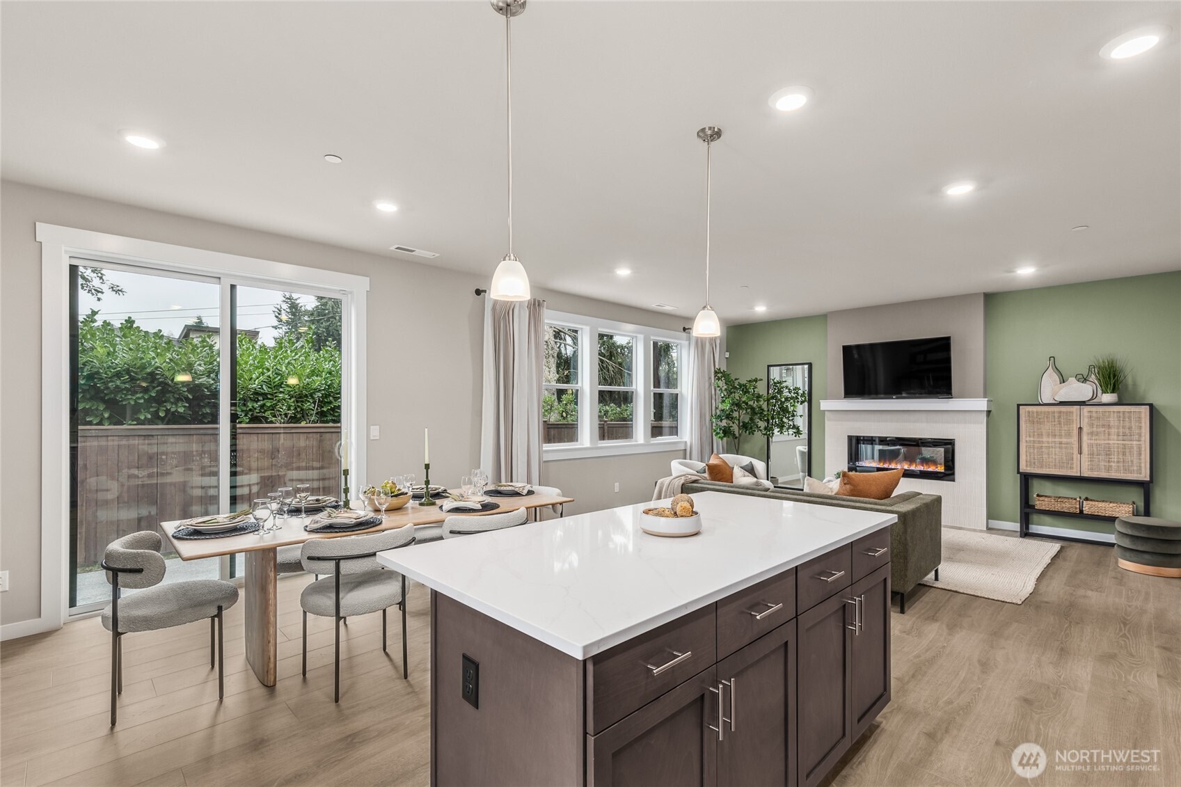 property viewer photo 10