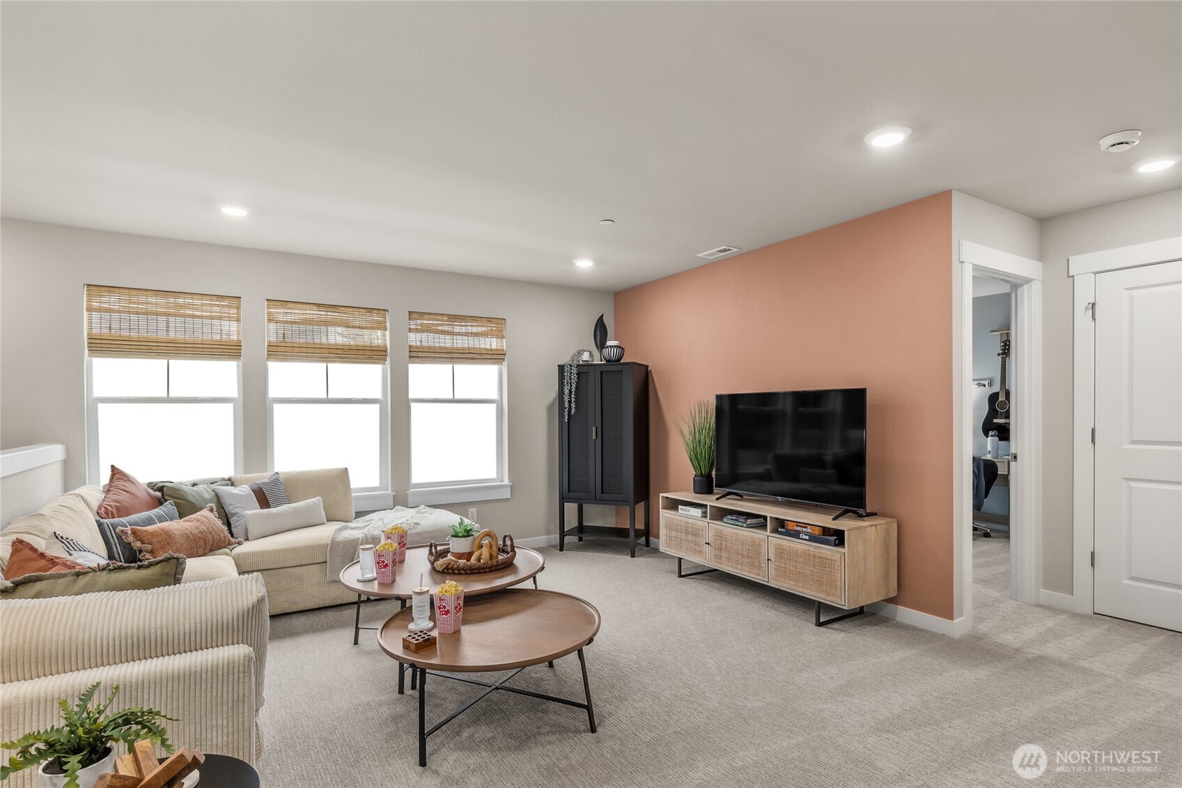 property viewer photo 13