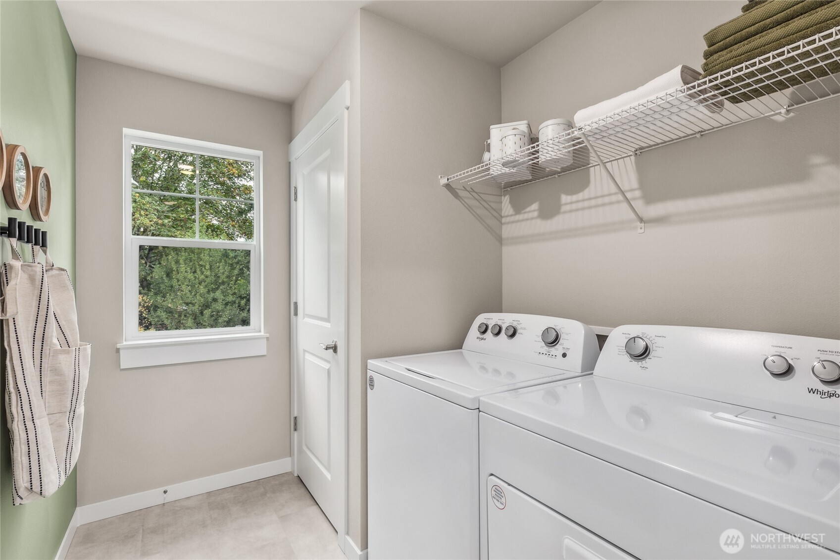 property viewer photo 22