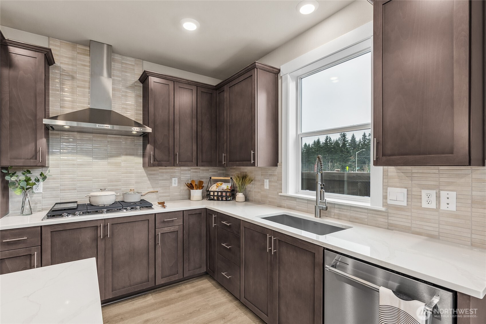 property viewer photo 5