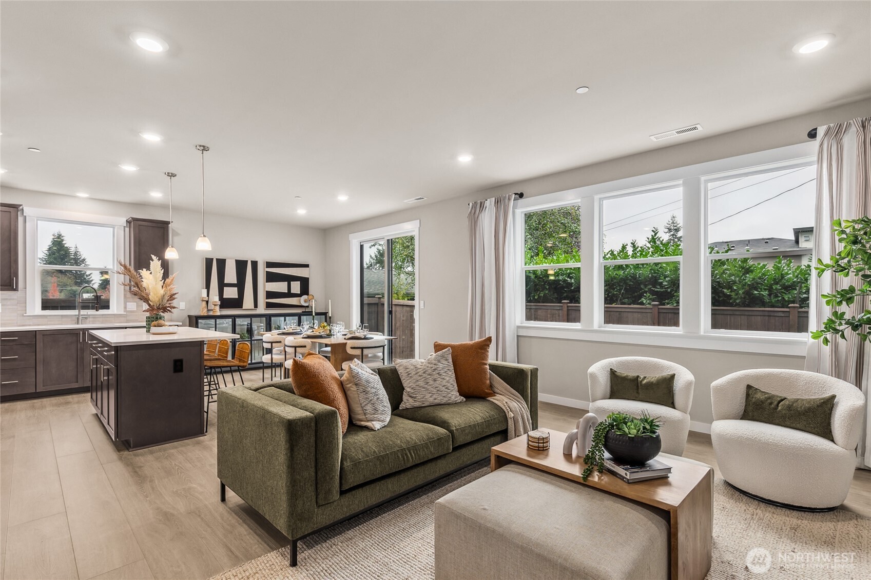 property viewer photo 6
