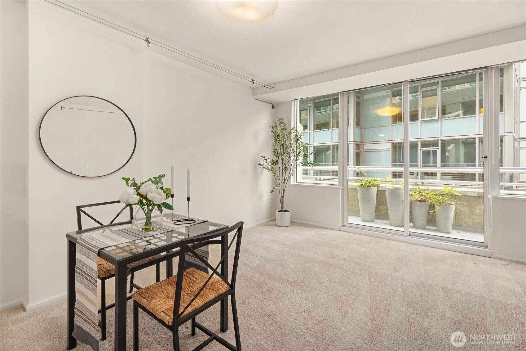 property viewer photo 1