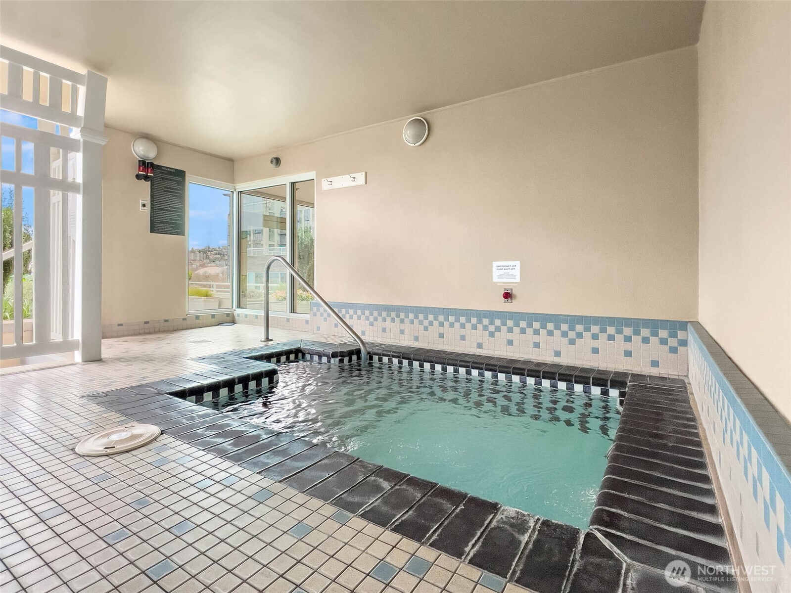 property viewer photo 13