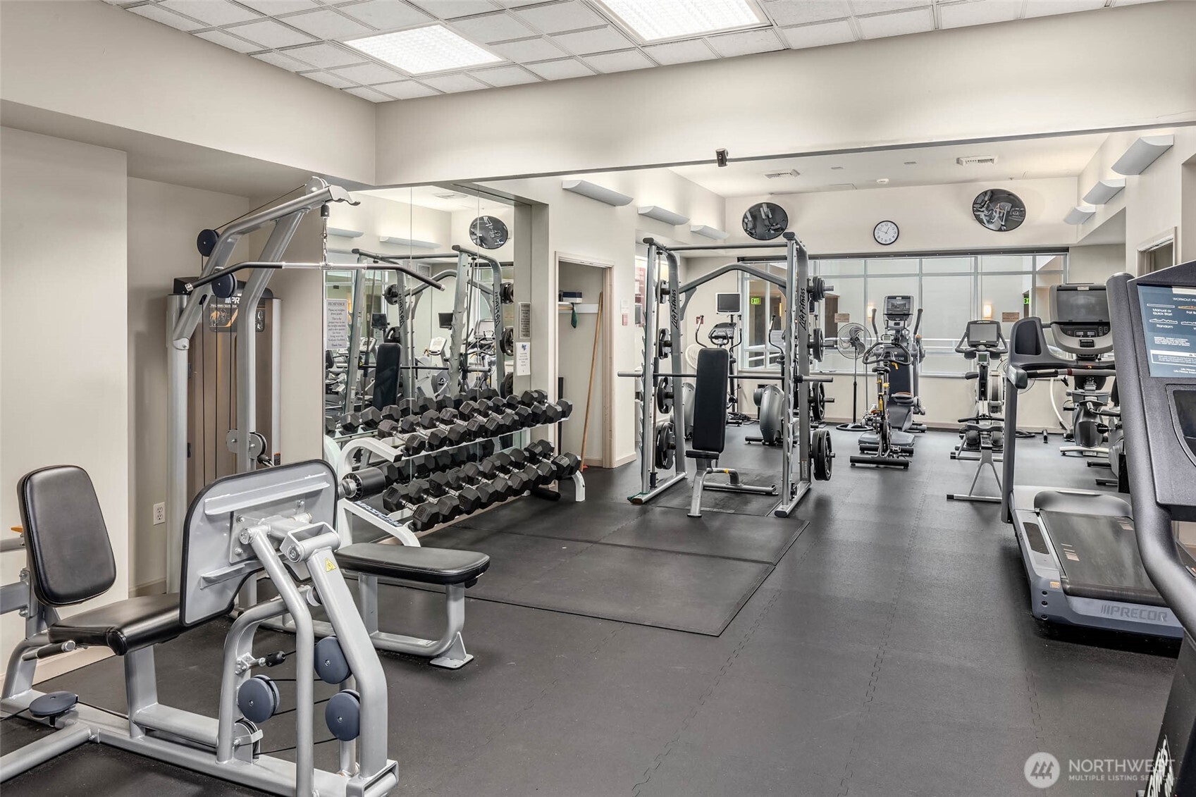 property viewer photo 16