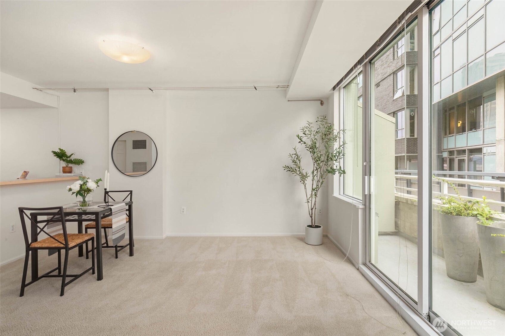 property viewer photo 2