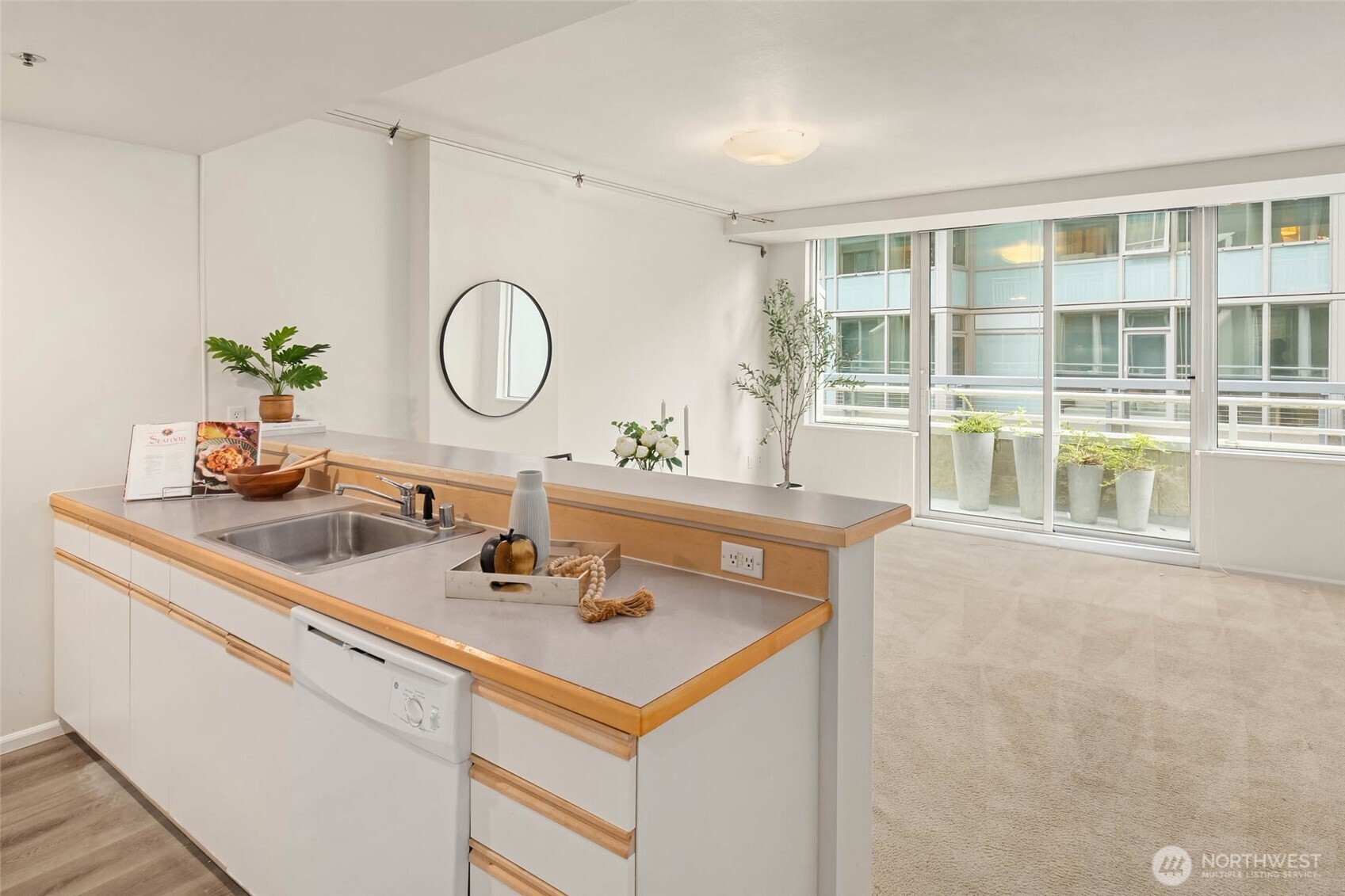 property viewer photo 4