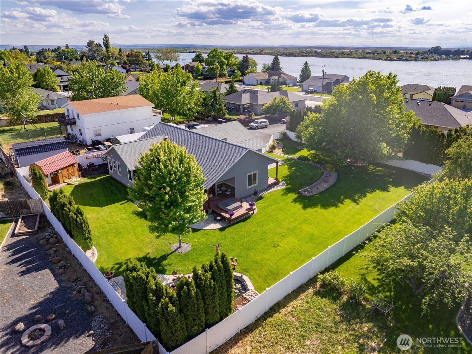 property viewer photo 1