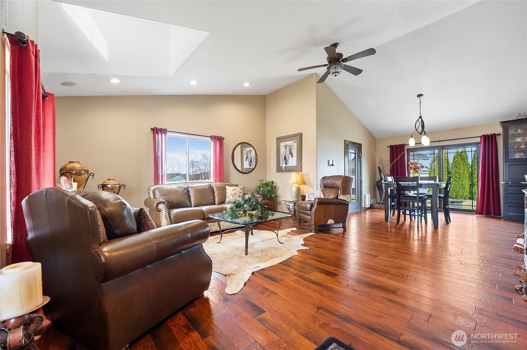 property viewer photo 18