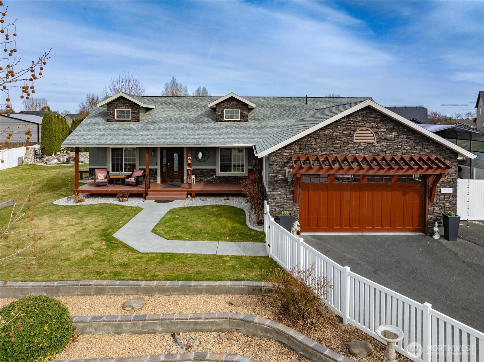 property viewer photo 2